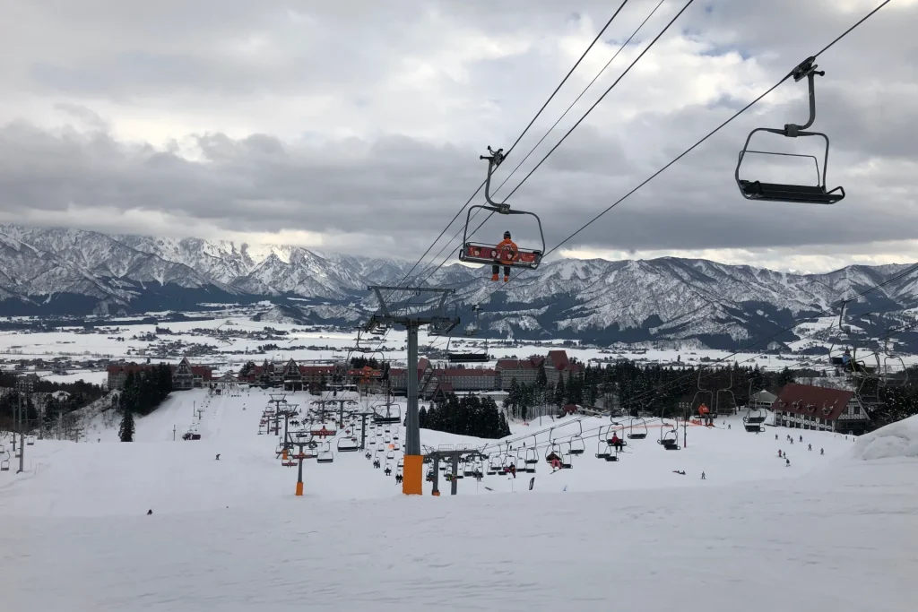 上越國際滑雪場 越厚湯澤預約租借雪具 Yuzawa ski rental bookings