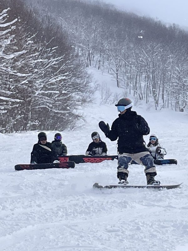 阿龐教練越後湯澤單板滑雪課程-單板初中階教學-中文滑雪教練 全日課程