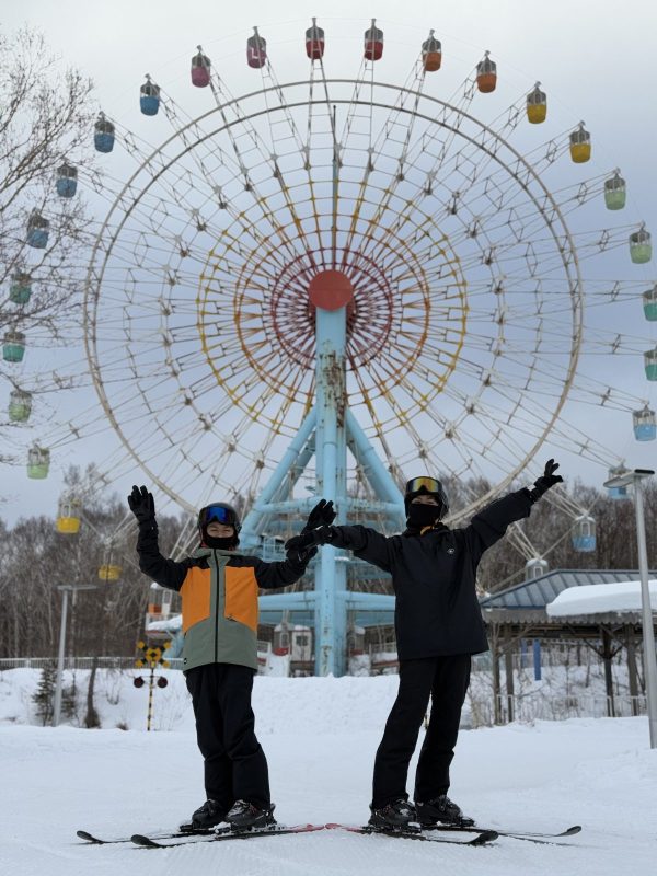 【全日】【 札幌近郊滑雪場 】跟著阿奇教練一起享受北海道的白色鴉片粉雪天堂吧-單／雙板-適合初學者、小朋友、家庭