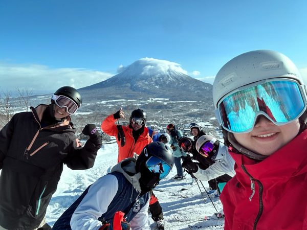 【全日】【 札幌近郊滑雪場 】跟著阿奇教練一起享受北海道的白色鴉片粉雪天堂吧-單／雙板-適合初學者、小朋友、家庭