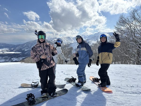 半日課程【3小時】單板滑雪課＊初級至進階皆可指導＊